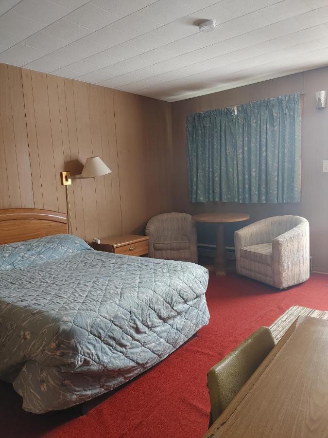 Sunset Motel Schreiber Ngoại thất bức ảnh